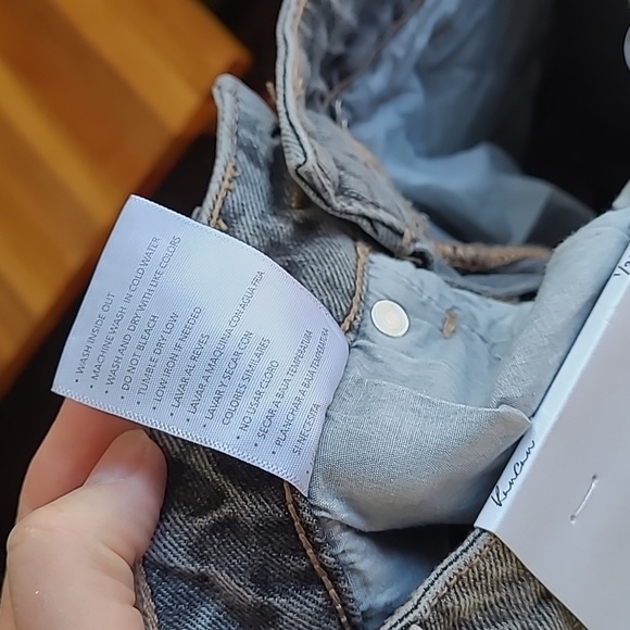 Kancan *NWT* MOM Jeans high waist relaxed thigh tapered leg patch detail Sz 24 - Picture 10 of 13